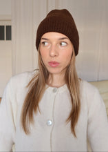 Load image into Gallery viewer, Čepice Alpaka