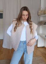 Load image into Gallery viewer, LUNA vesta