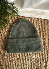 Load image into Gallery viewer, Čepice Alpaka