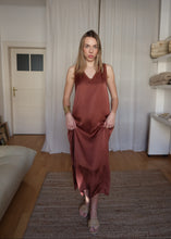 Load image into Gallery viewer, Šaty Athény - cihlová