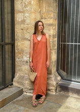 Load image into Gallery viewer, Šaty Athény - meruňka