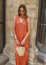 Load image into Gallery viewer, Šaty Athény - meruňka