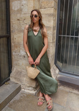 Load image into Gallery viewer, Šaty Athény - khaki