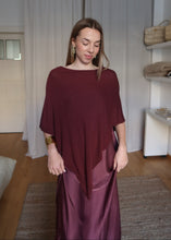 Load image into Gallery viewer, Přehoz trojúhelník