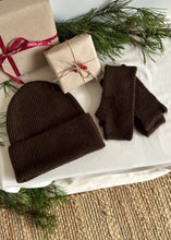 Load image into Gallery viewer, Vánoční set: čepice + rukavice alpaka
