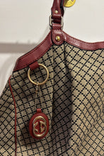 Load image into Gallery viewer, Gucci Sukey Diamante
