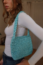 Load image into Gallery viewer, Crochet kabelka - mentolová
