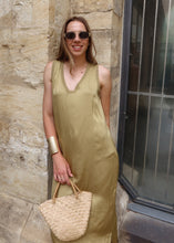 Load image into Gallery viewer, Šaty Athény - golden
