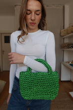 Load image into Gallery viewer, Crochet košík - trávově zelený
