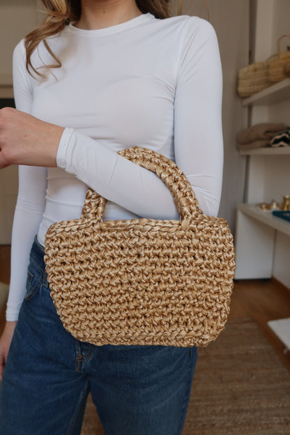 Crochet košík - zlatý