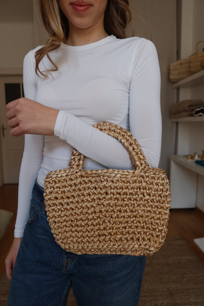 Crochet košík - zlatý