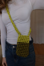 Load image into Gallery viewer, Crochet phone case - khaki/limetka

