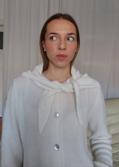 Trojcípý šátek